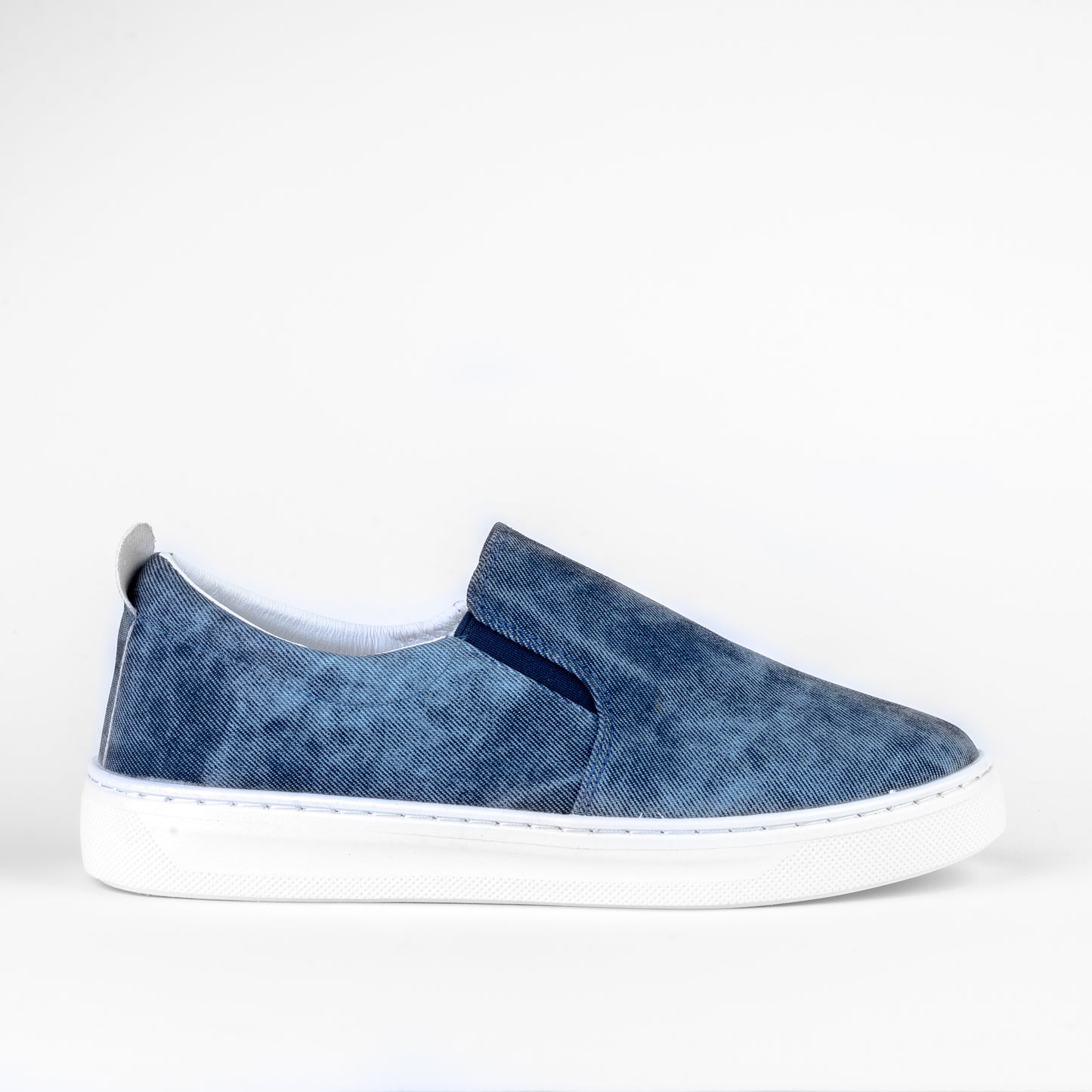 NXT1 Flat Sneaker