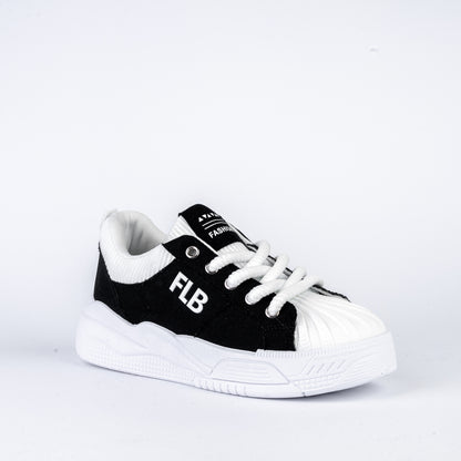 A23 Flat Sneaker